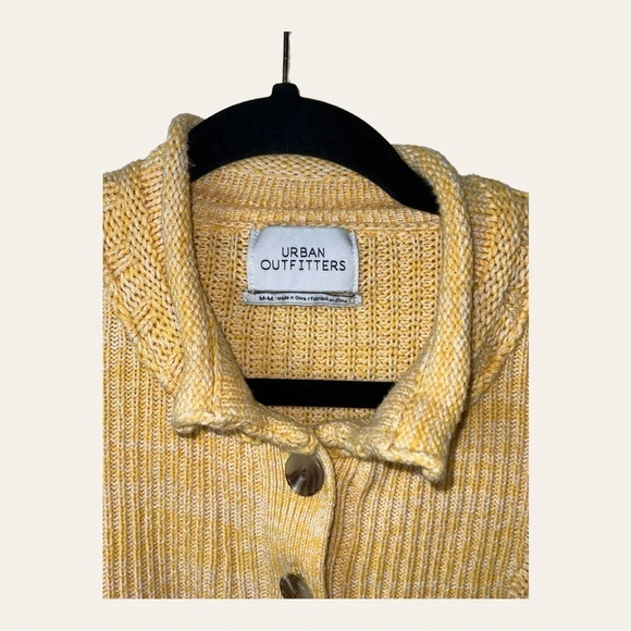 URBAN OUTFITTERS‎ CROPPED SWEATER BUTTONS CHUNKY KNITTED YELLOW IN COLOR - Picture 6 of 11